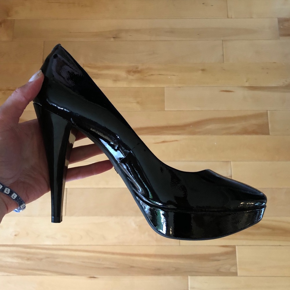 Kenneth Cole heels
